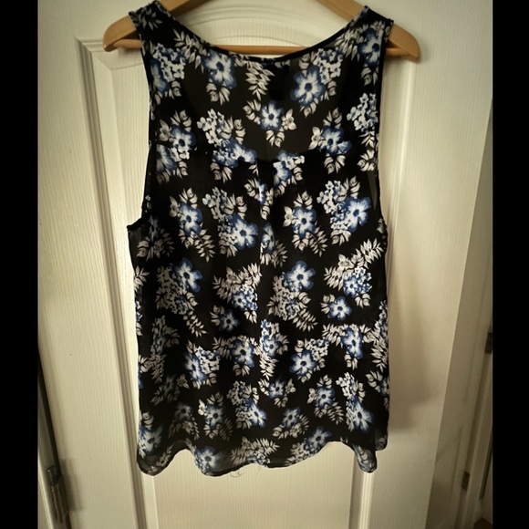 Torrid size 2 floral tank - Picture 3 of 3